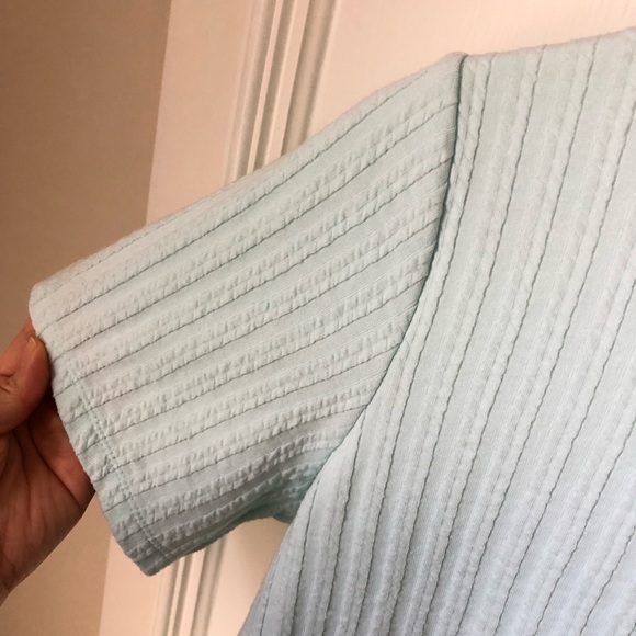 3/$10 D&D Lifestyle Seafoam Green Blue Textured Stripe Top Petite Medium M - Picture 6 of 9